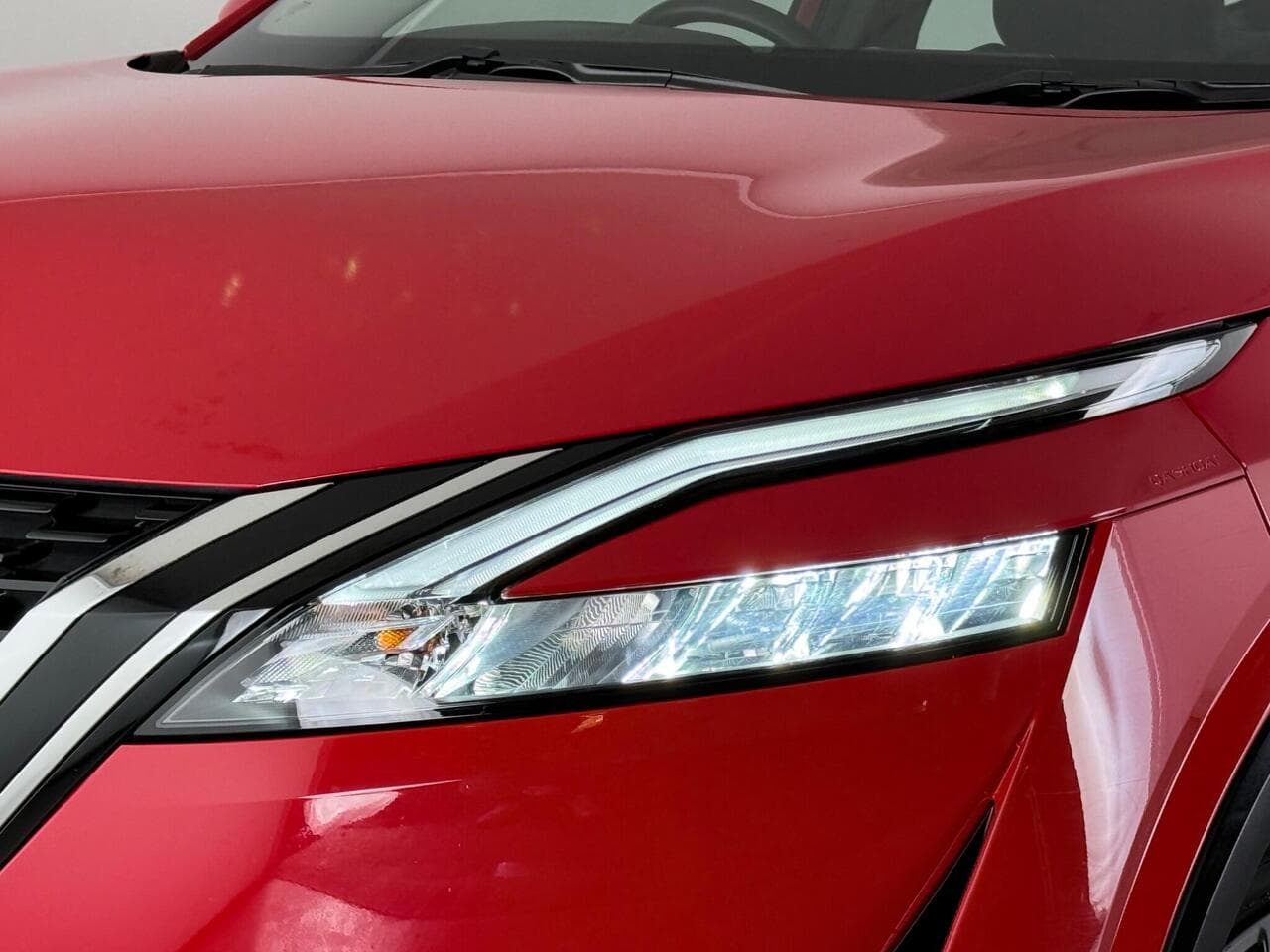 Nissan Qashqai thumbnail Lights Front