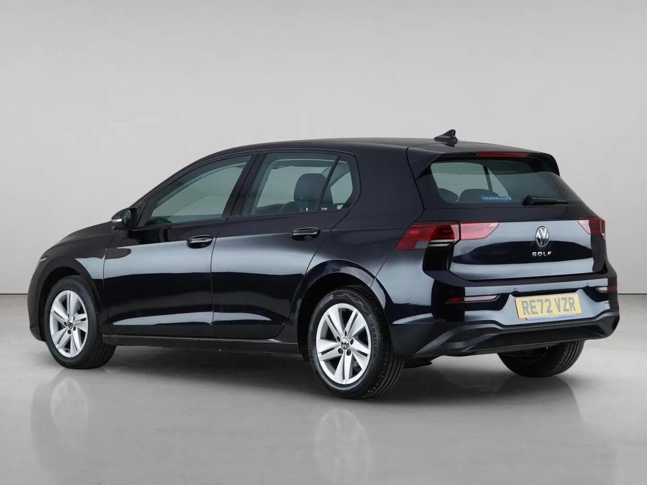 Volkswagen Golf thumbnail Rear Left