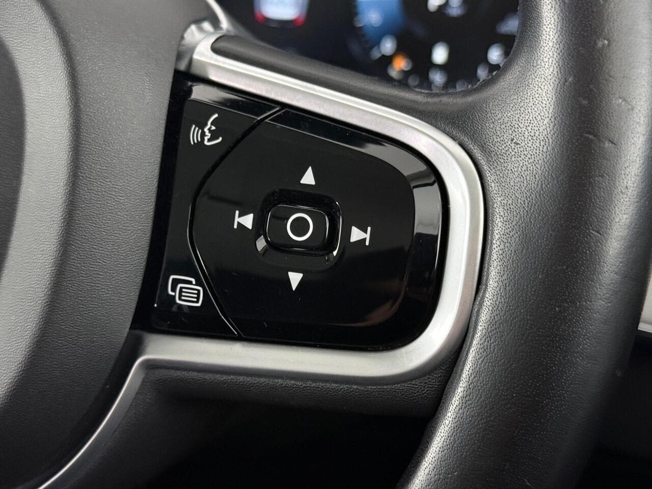 Volvo XC90 thumbnail Misc Controls