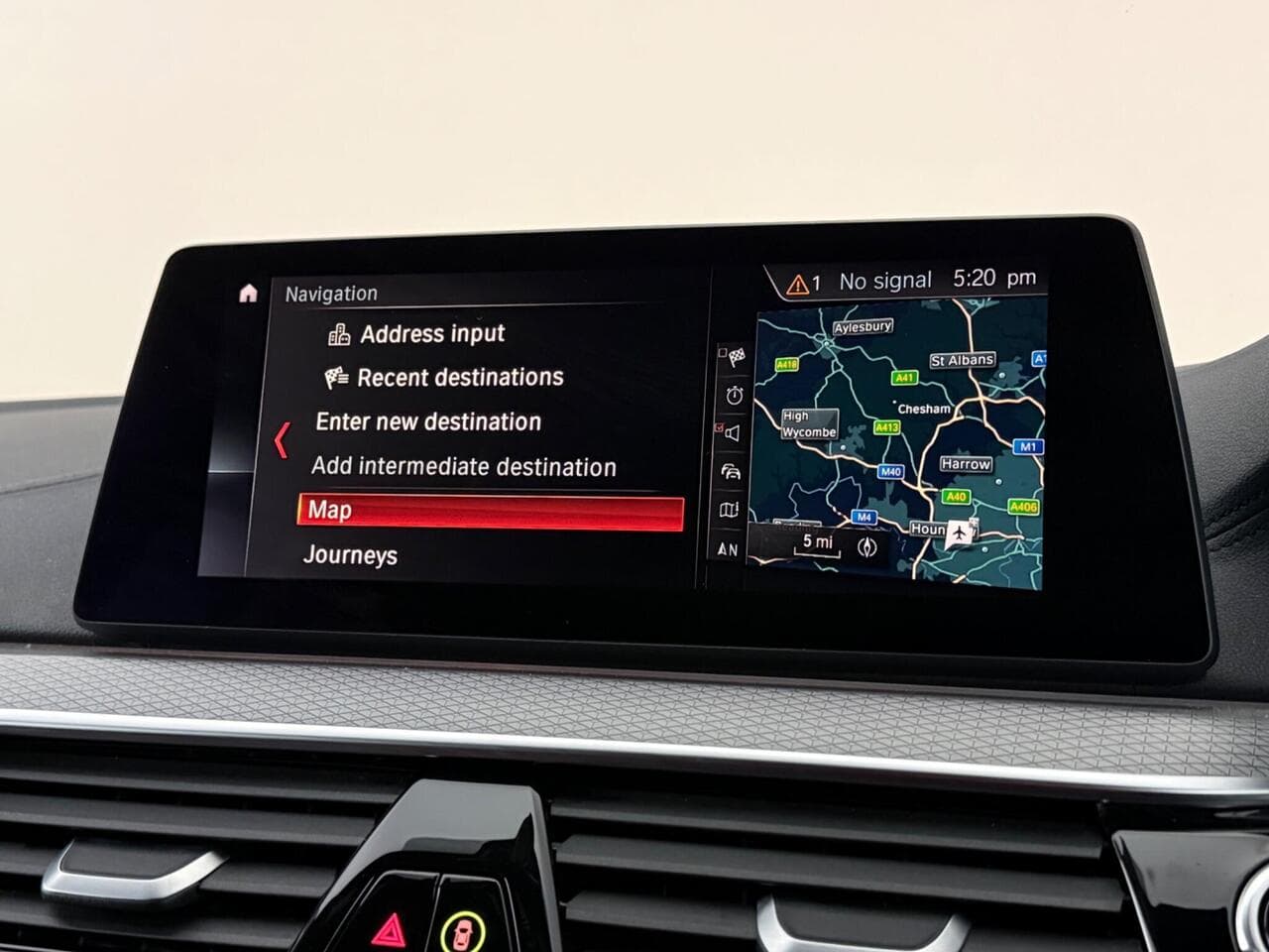 BMW 5 Series thumbnail Infotainment System
