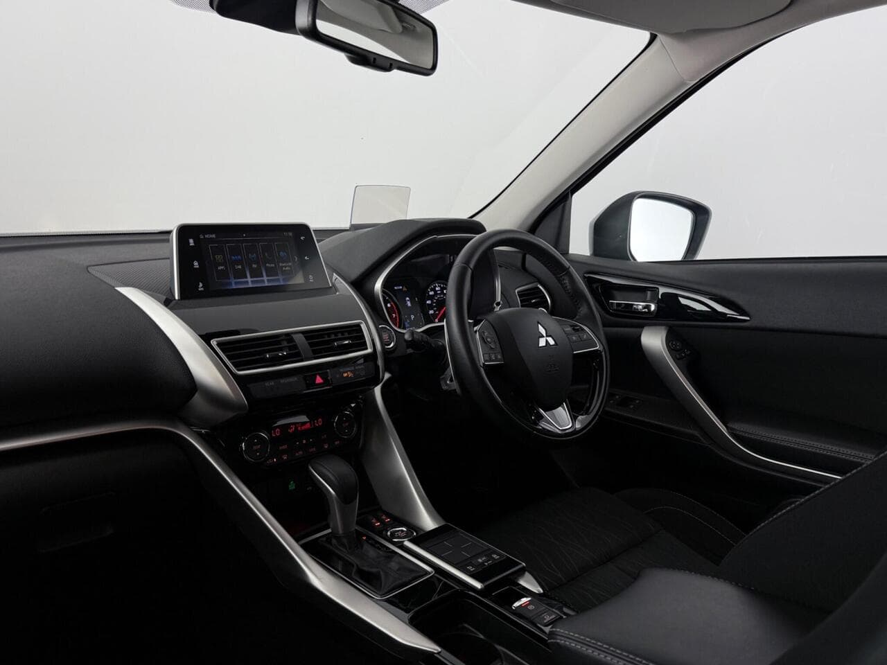 Mitsubishi Eclipse Cross thumbnail Interior Front
