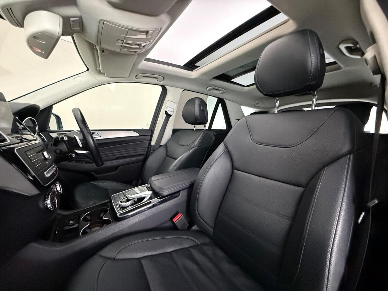 Mercedes-Benz GLE thumbnail Seat Front Passenger