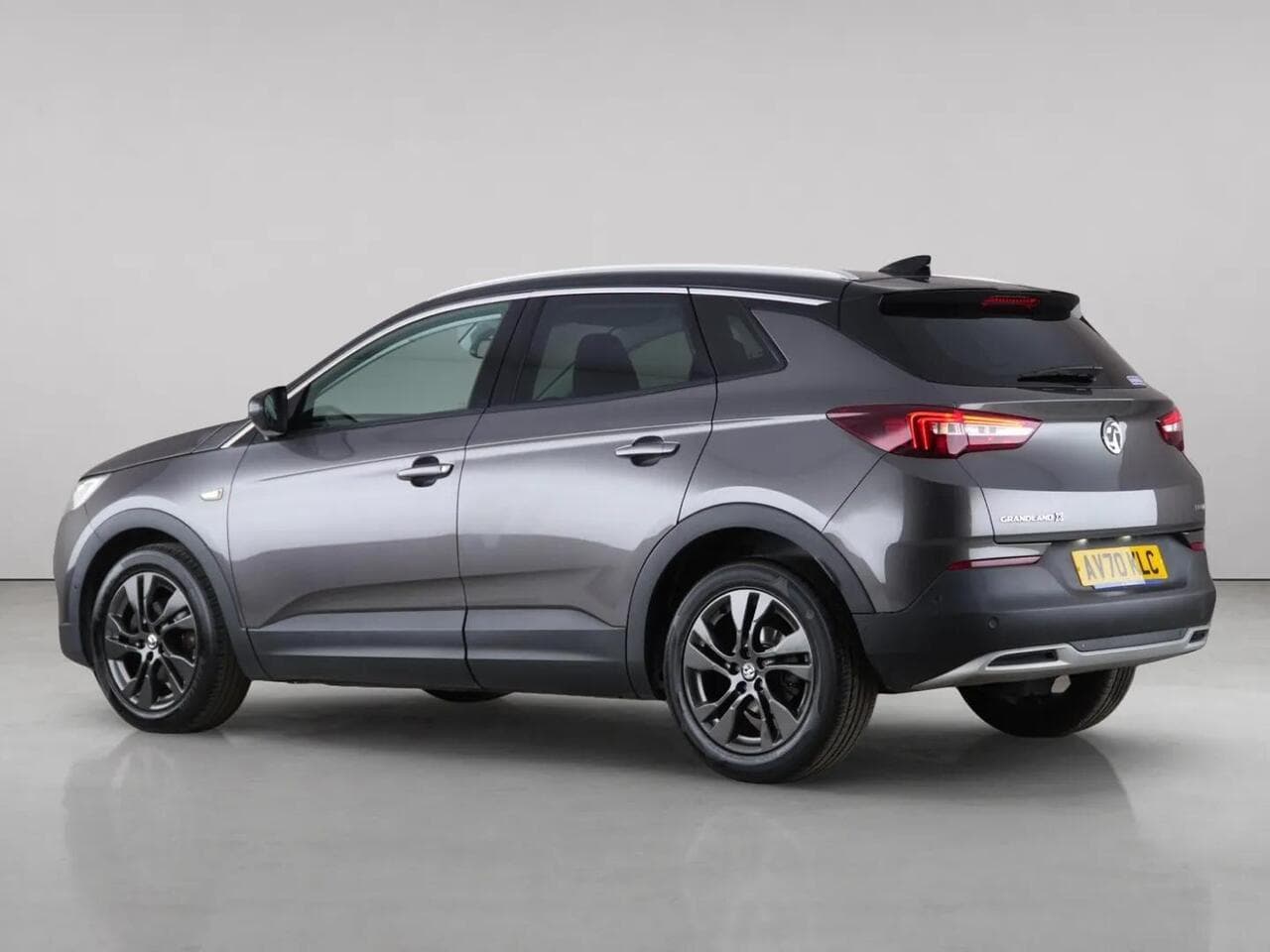 Vauxhall Grandland X thumbnail Rear Left