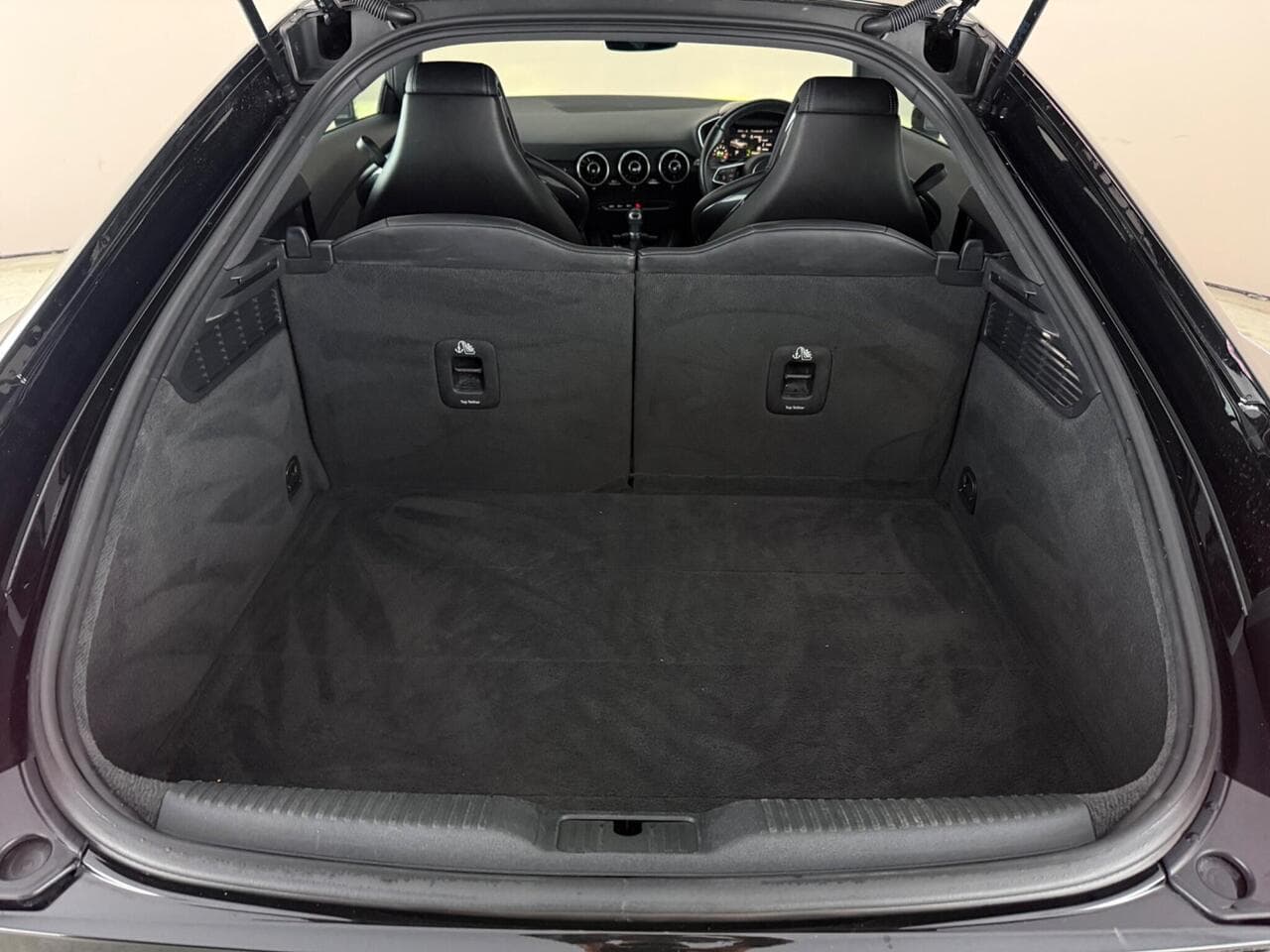 Audi TTS thumbnail Boot