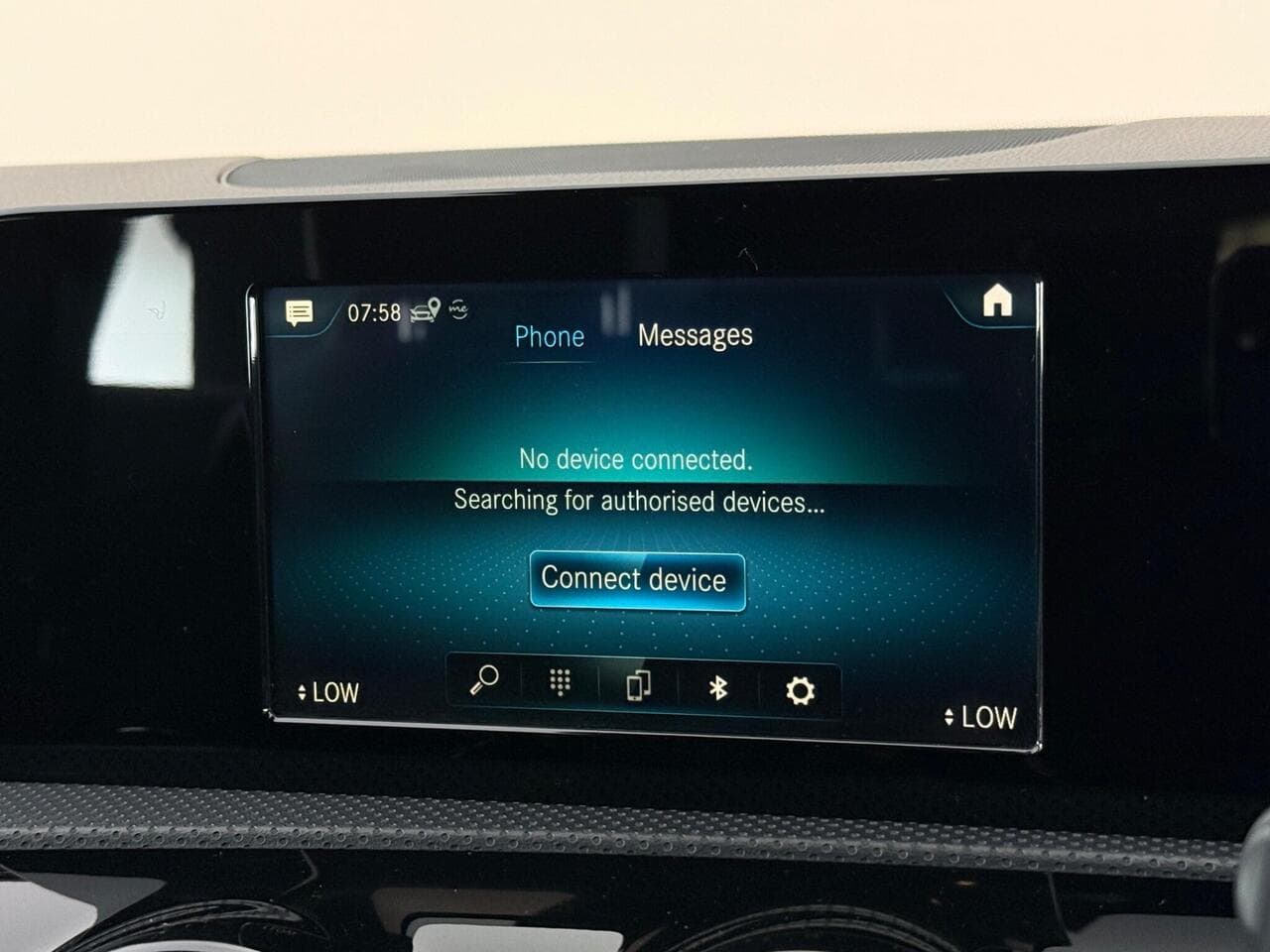 Mercedes-Benz A Class thumbnail Infotainment System