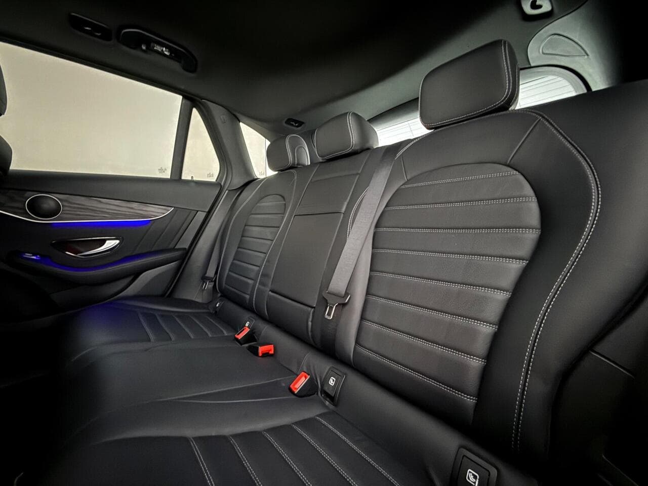 Mercedes-Benz GLC thumbnail Seats Rear