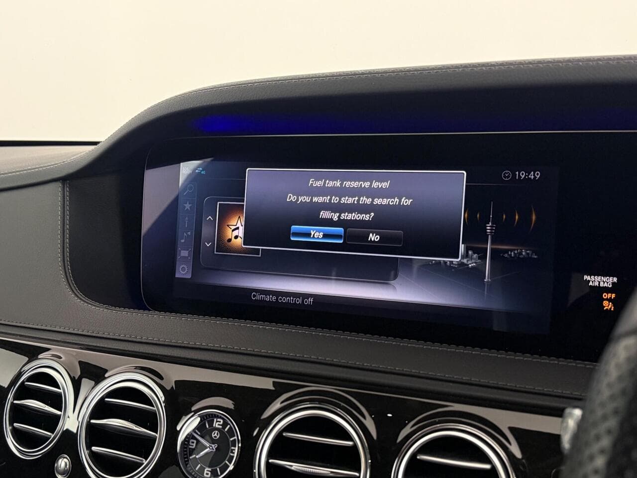 Mercedes-Benz S Class thumbnail Infotainment System