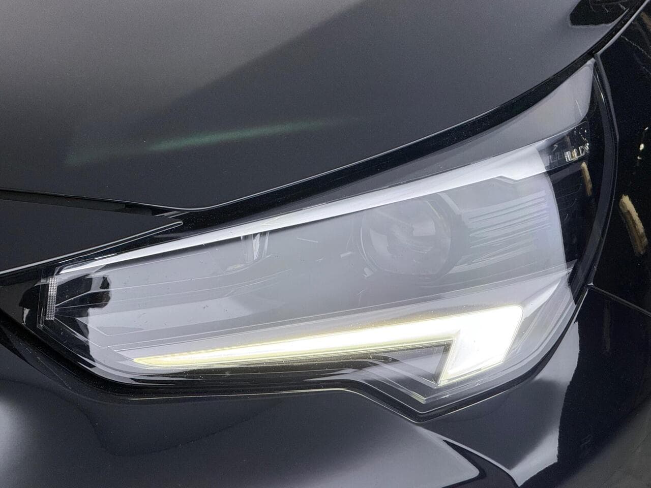 Vauxhall Corsa thumbnail Lights Front