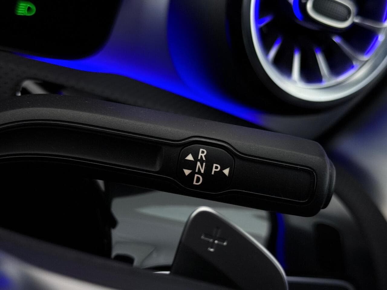 Mercedes-Benz CLA thumbnail Misc Controls
