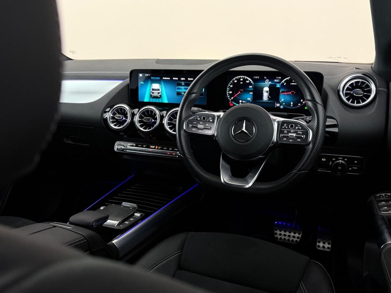 Mercedes-Benz B Class thumbnail Steering Wheel