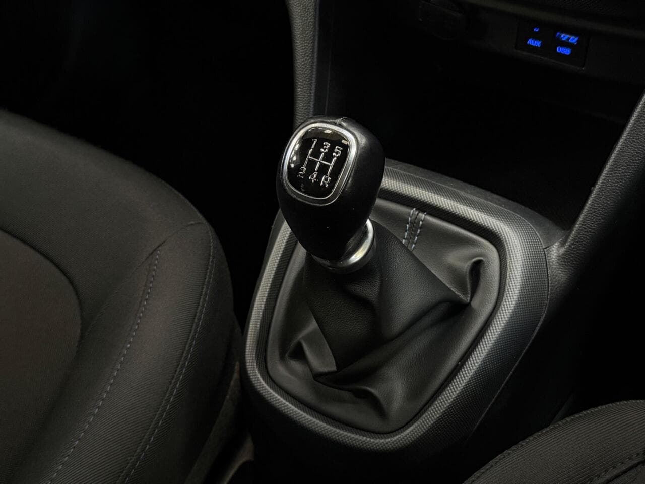 Hyundai i10 thumbnail Interior Front