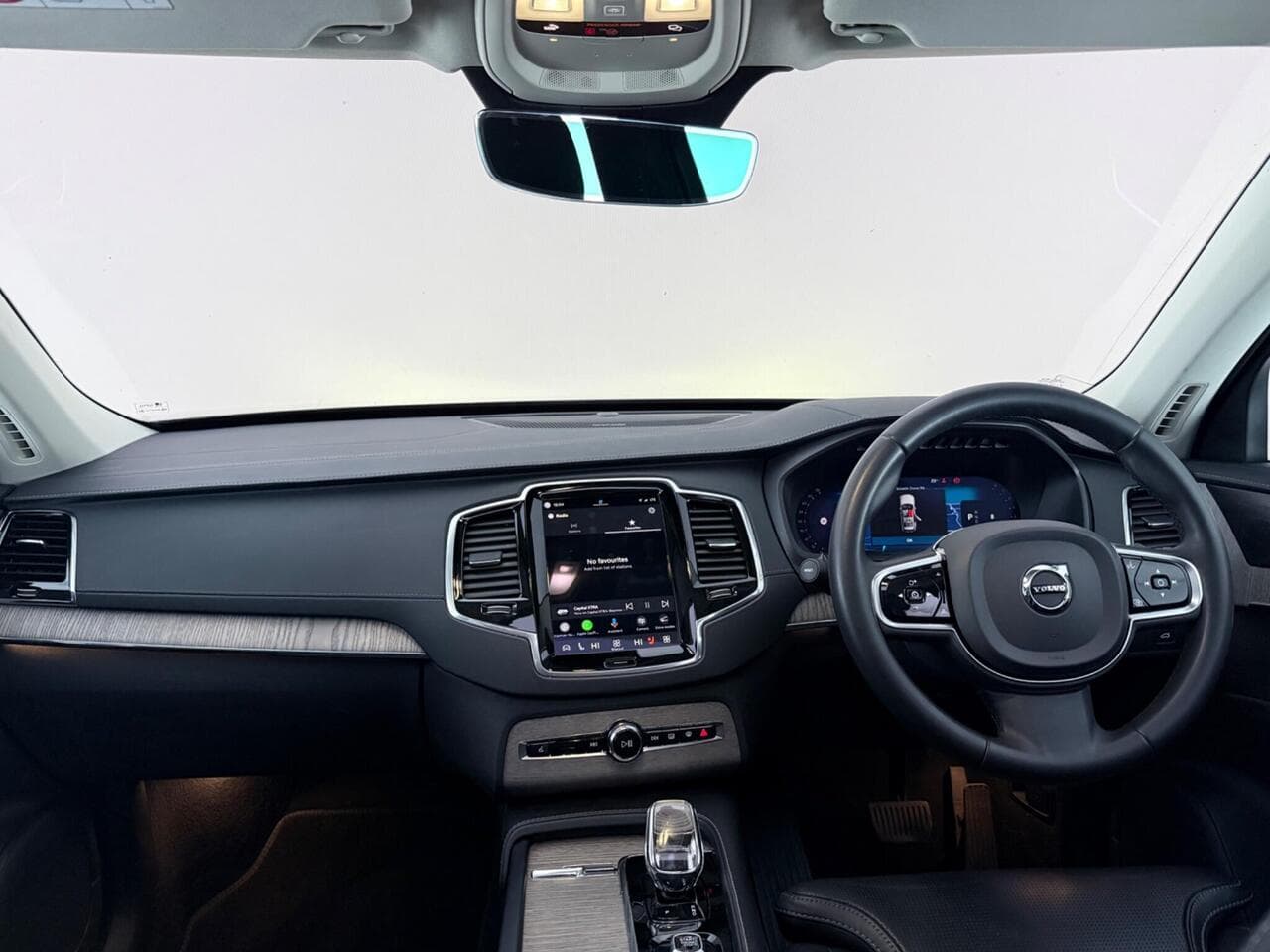 Volvo XC90 thumbnail Interior Front