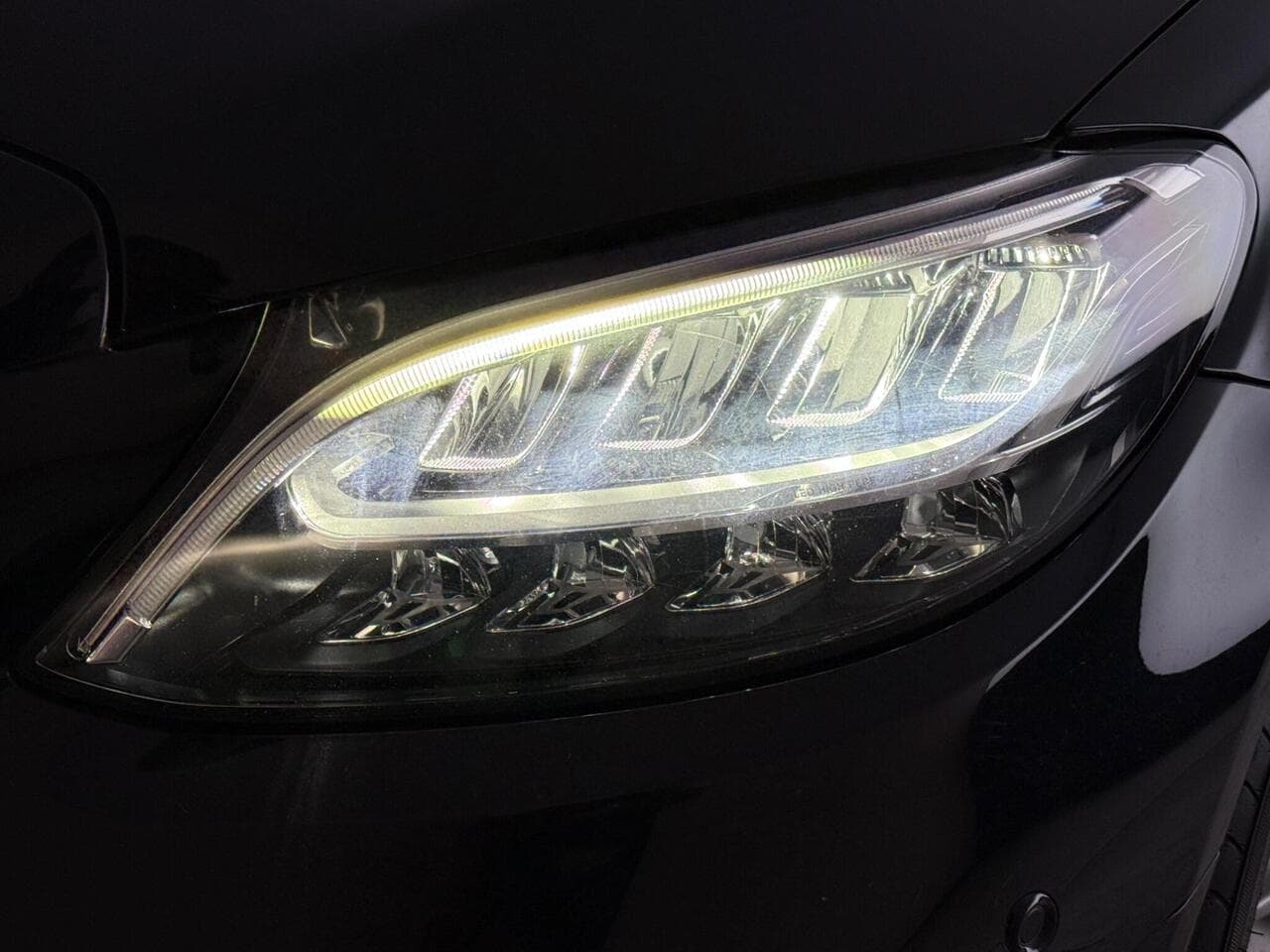 Mercedes-Benz C Class thumbnail Lights Front
