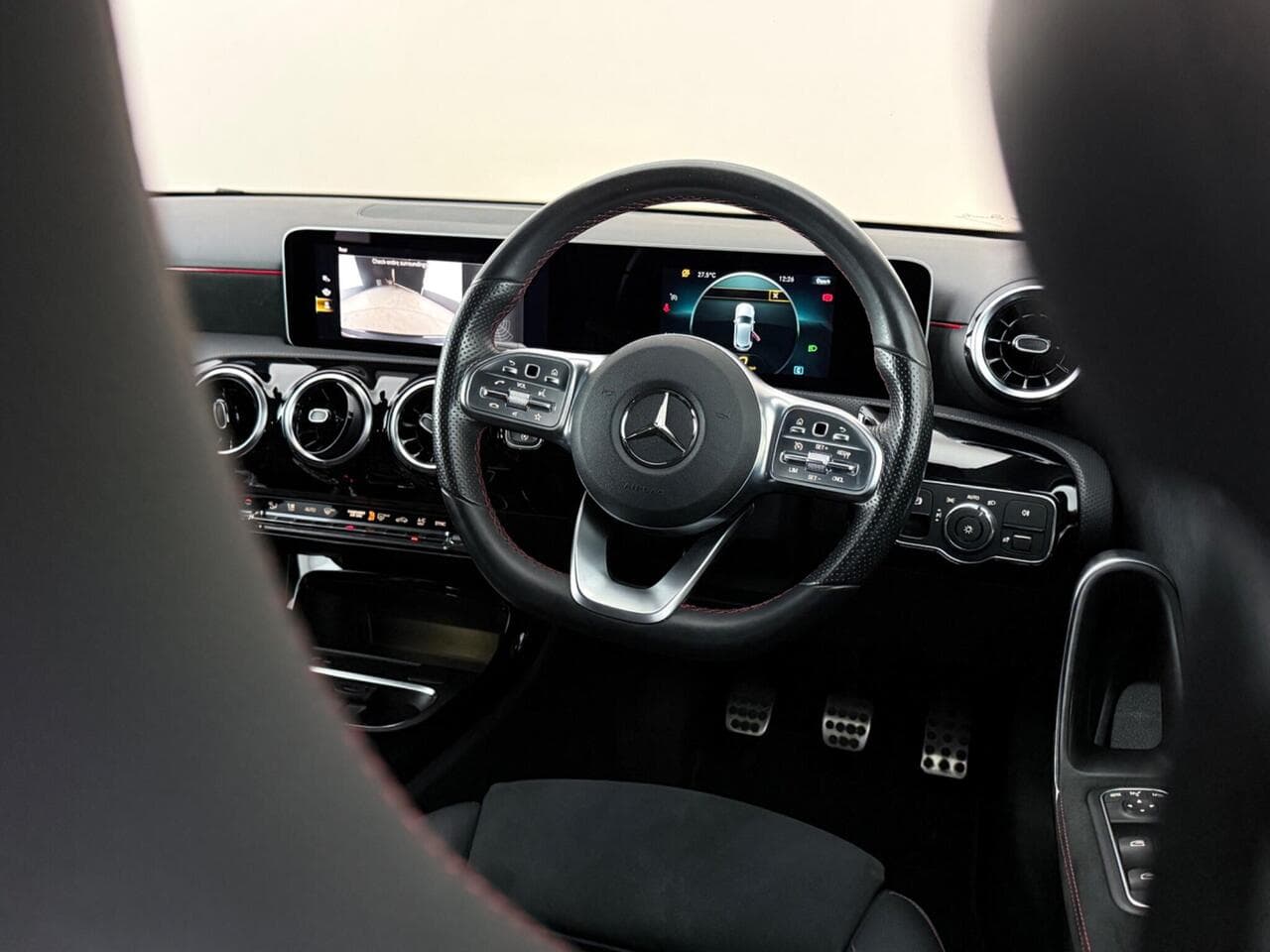 Mercedes-Benz A Class thumbnail Steering Wheel