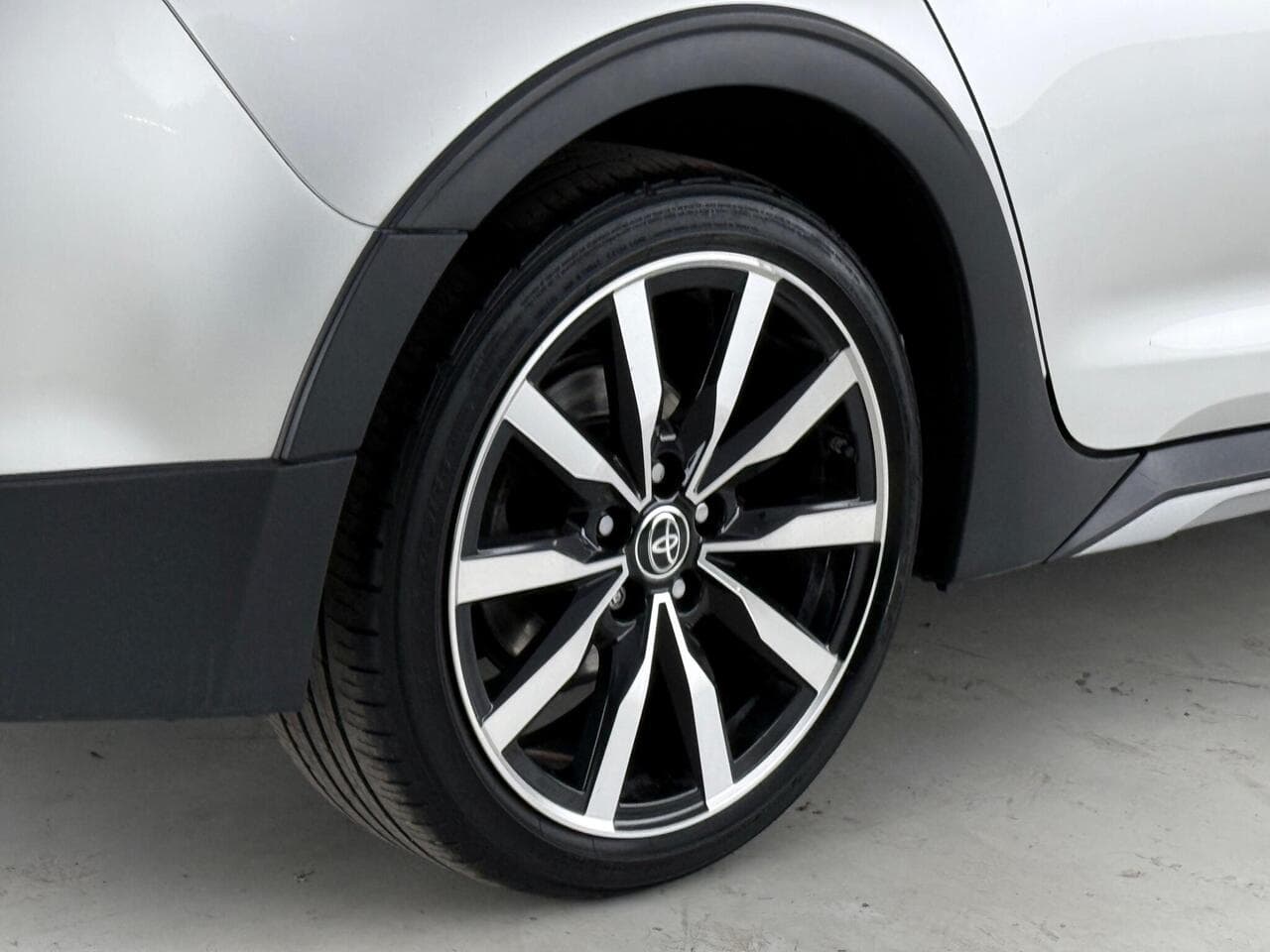 Toyota Corolla thumbnail Wheel