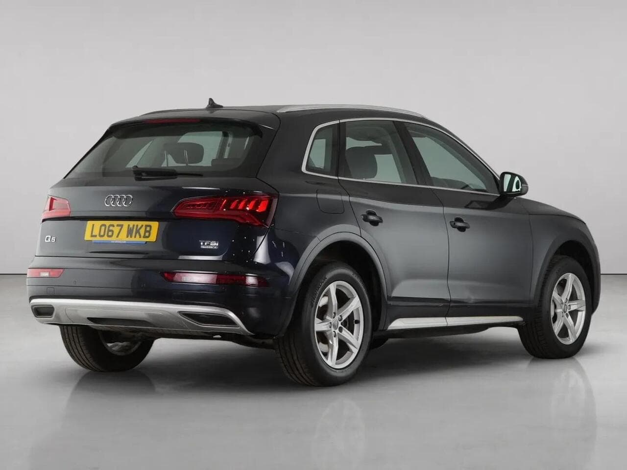 Audi Q5 thumbnail Rear Right