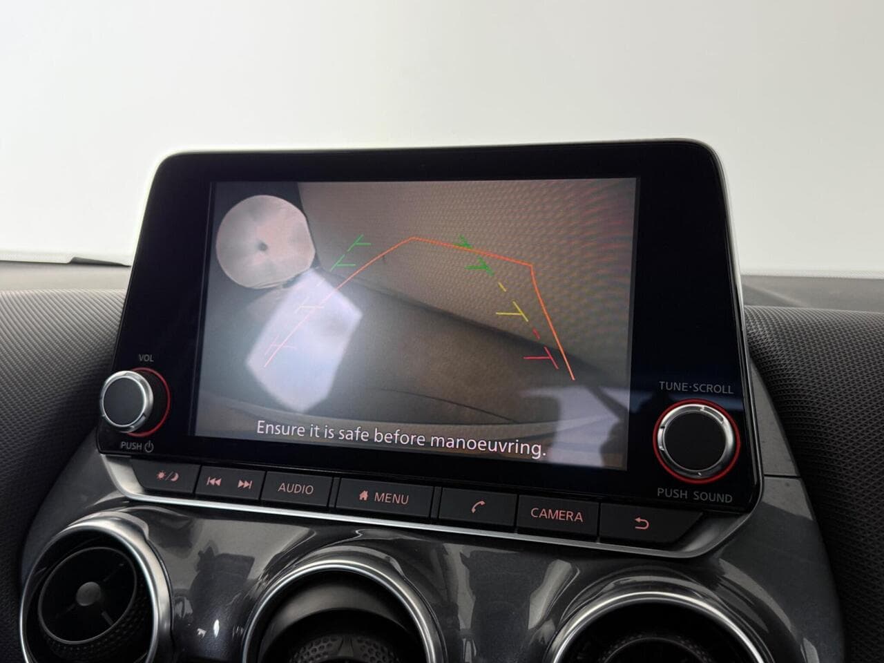 Nissan Juke thumbnail Infotainment System