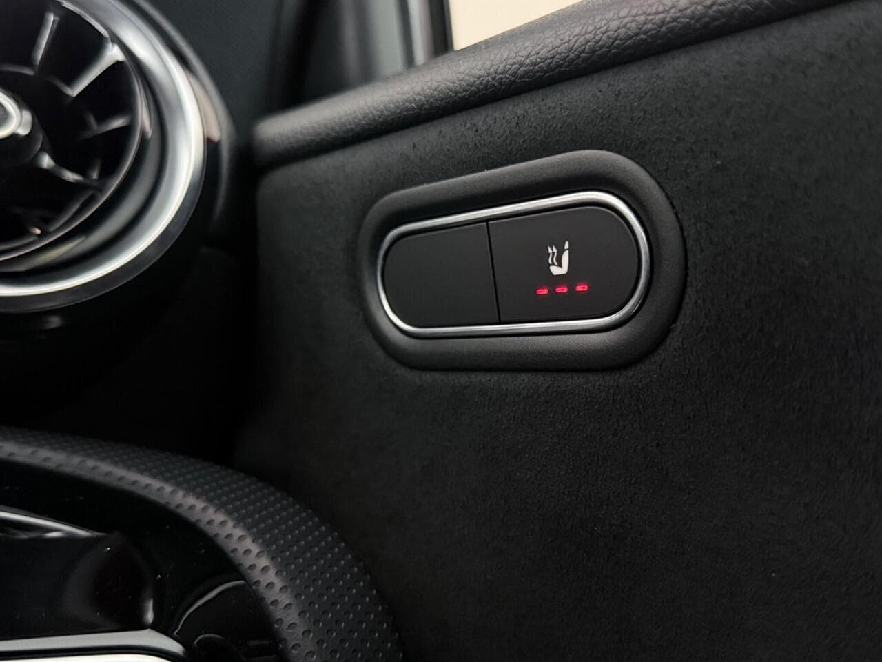 Mercedes-Benz A Class thumbnail Misc Controls