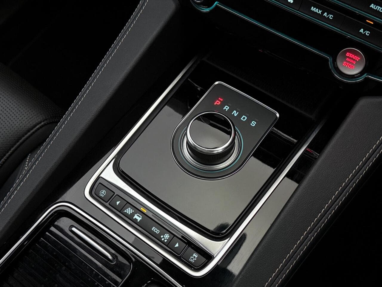 Jaguar F-PACE thumbnail Misc Controls