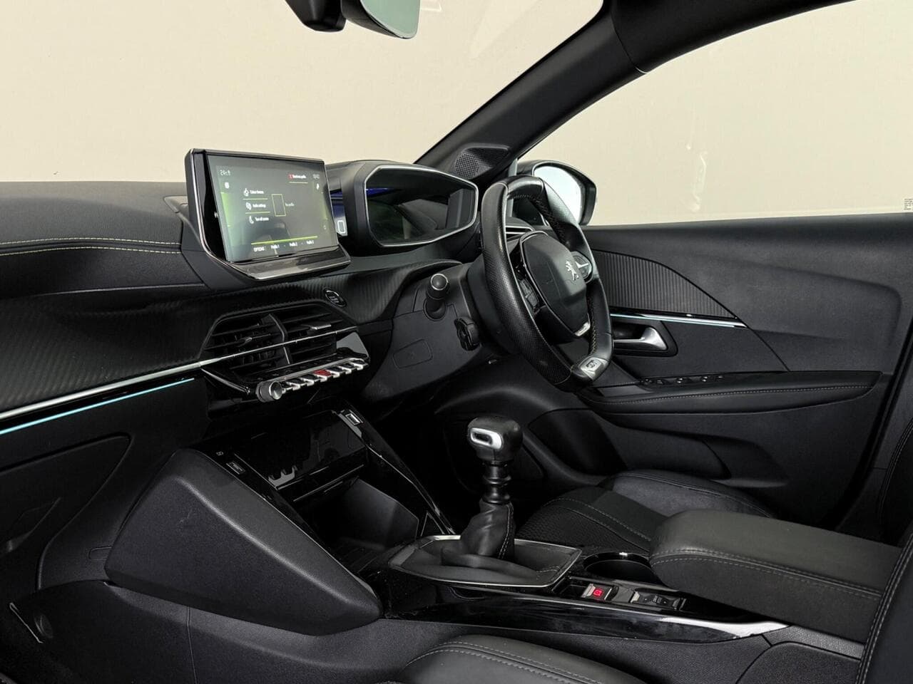 Peugeot 208 thumbnail Interior Front