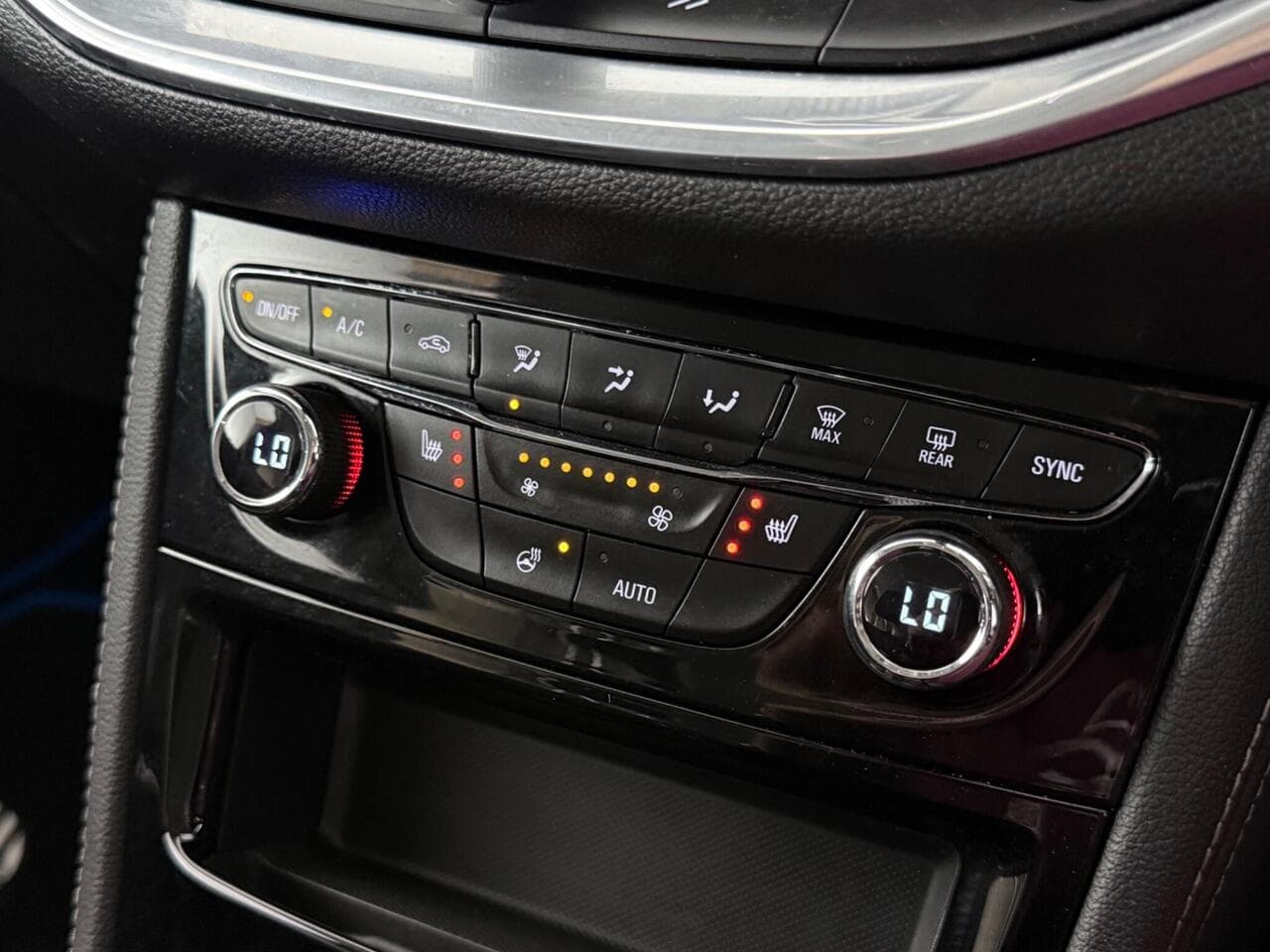 Vauxhall Astra thumbnail Misc Controls