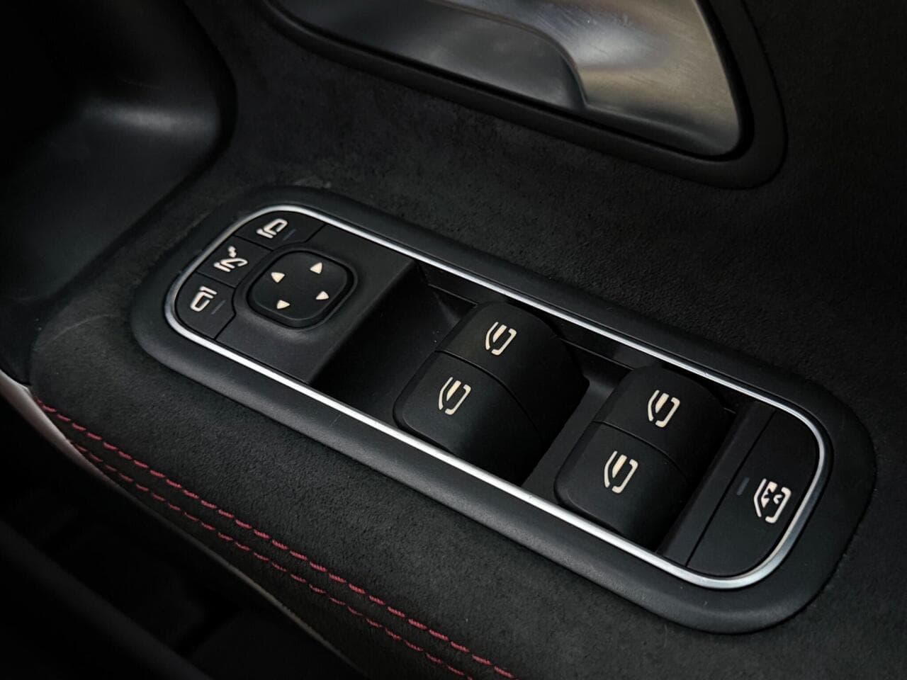 Mercedes-Benz A Class thumbnail Misc Controls