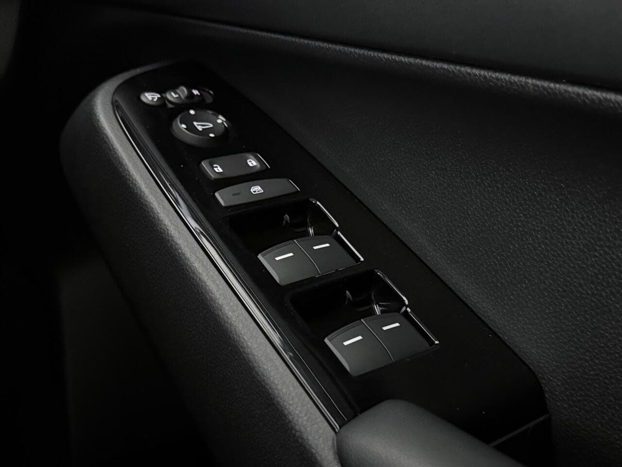 Honda HR-V thumbnail Misc Controls