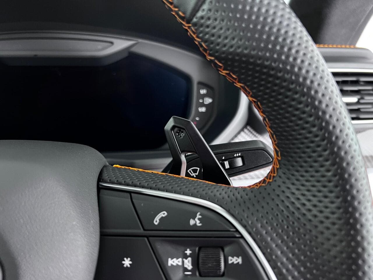 Lamborghini Urus thumbnail Misc Controls