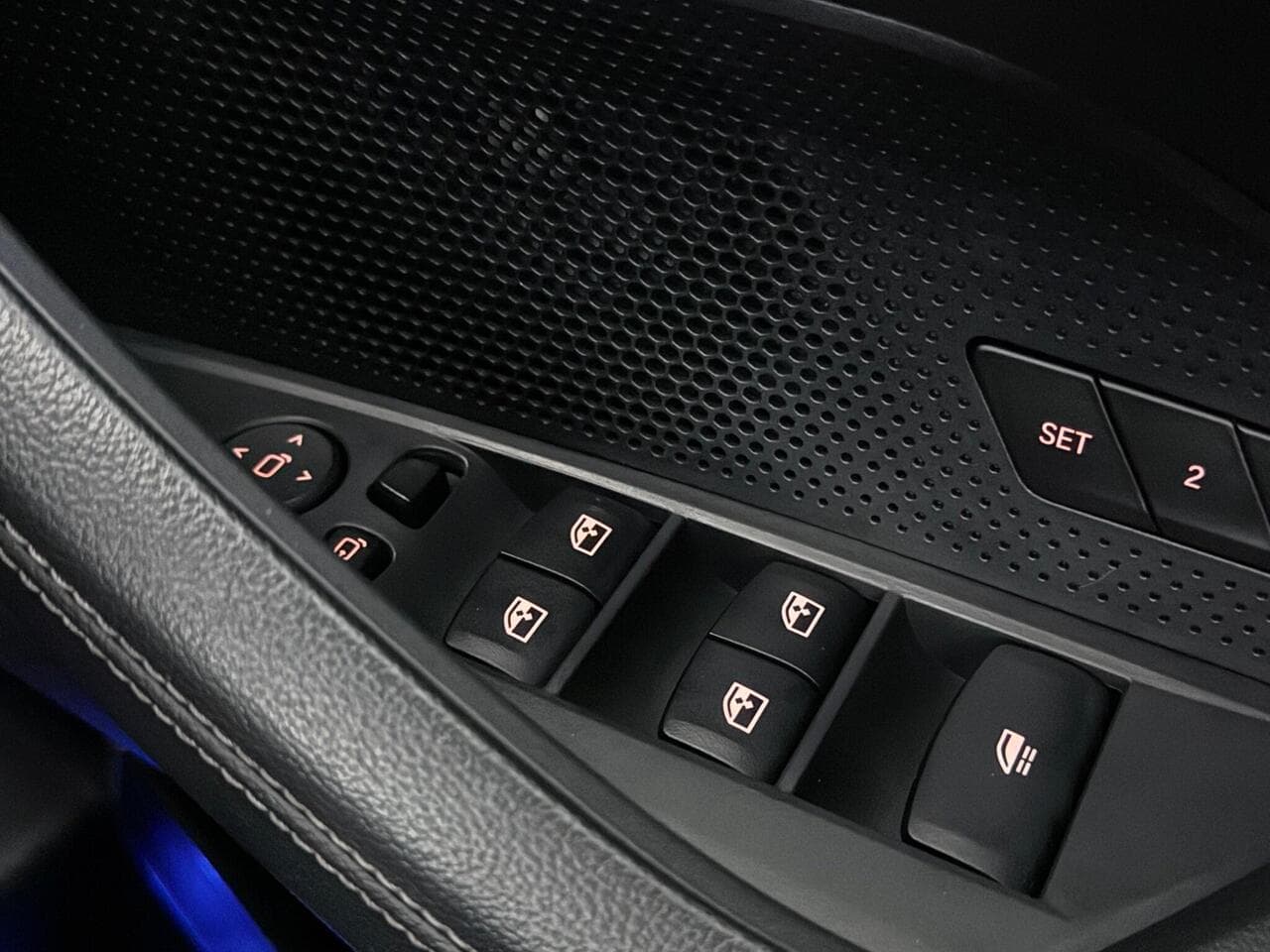 BMW 4 Series thumbnail Misc Controls