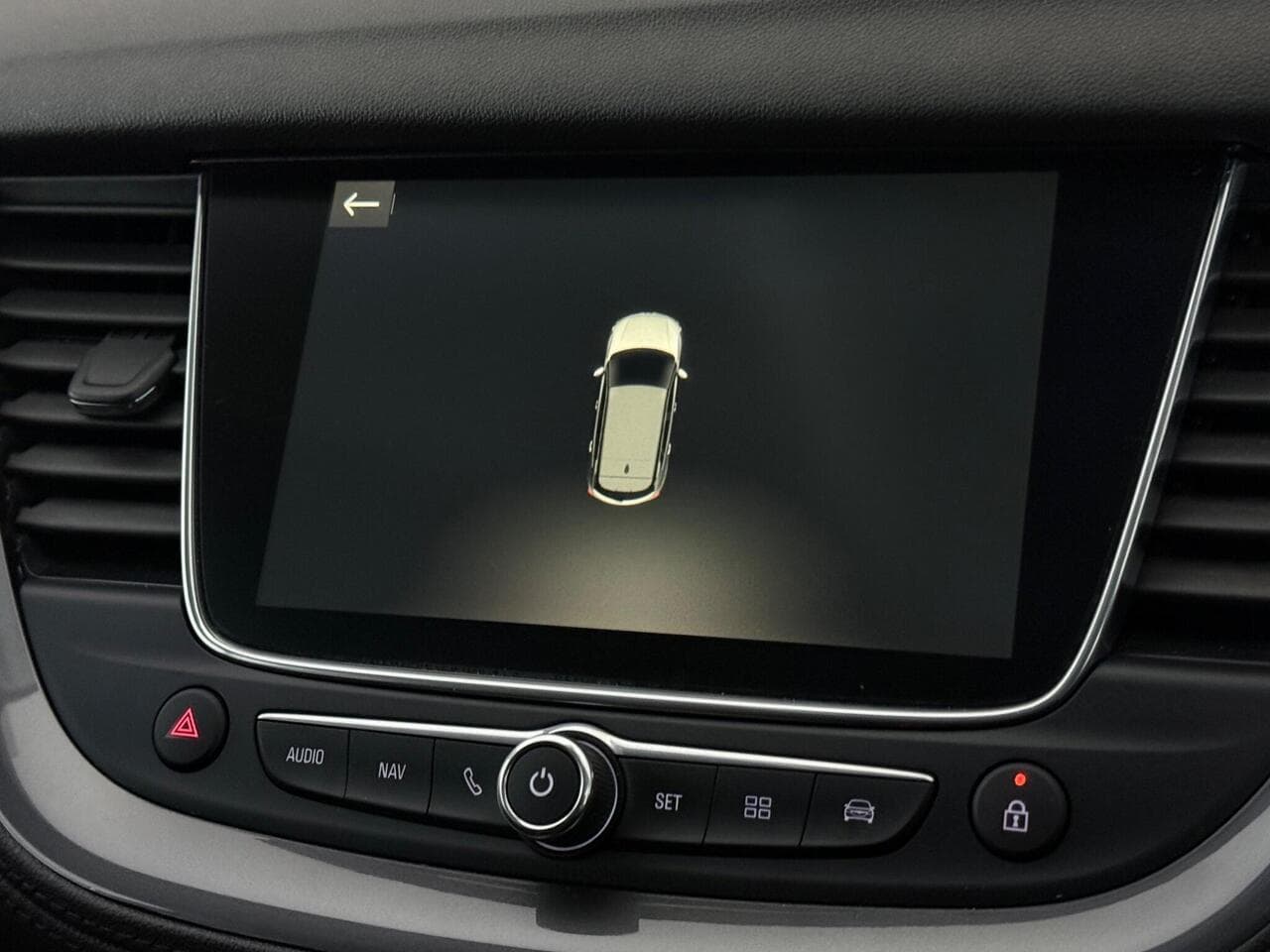 Vauxhall Grandland X thumbnail Infotainment System