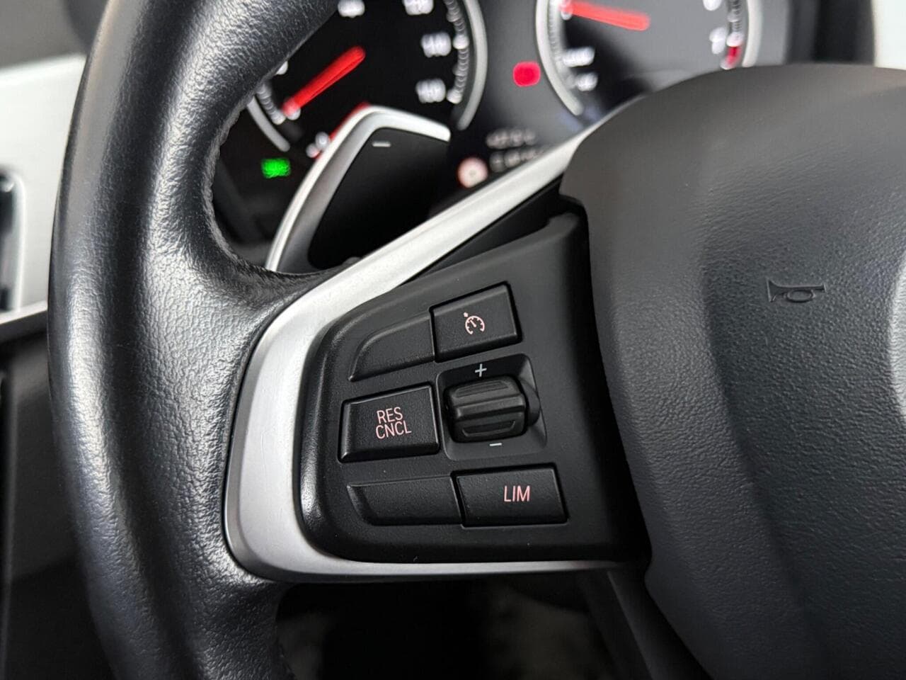 BMW X1 thumbnail Misc Controls