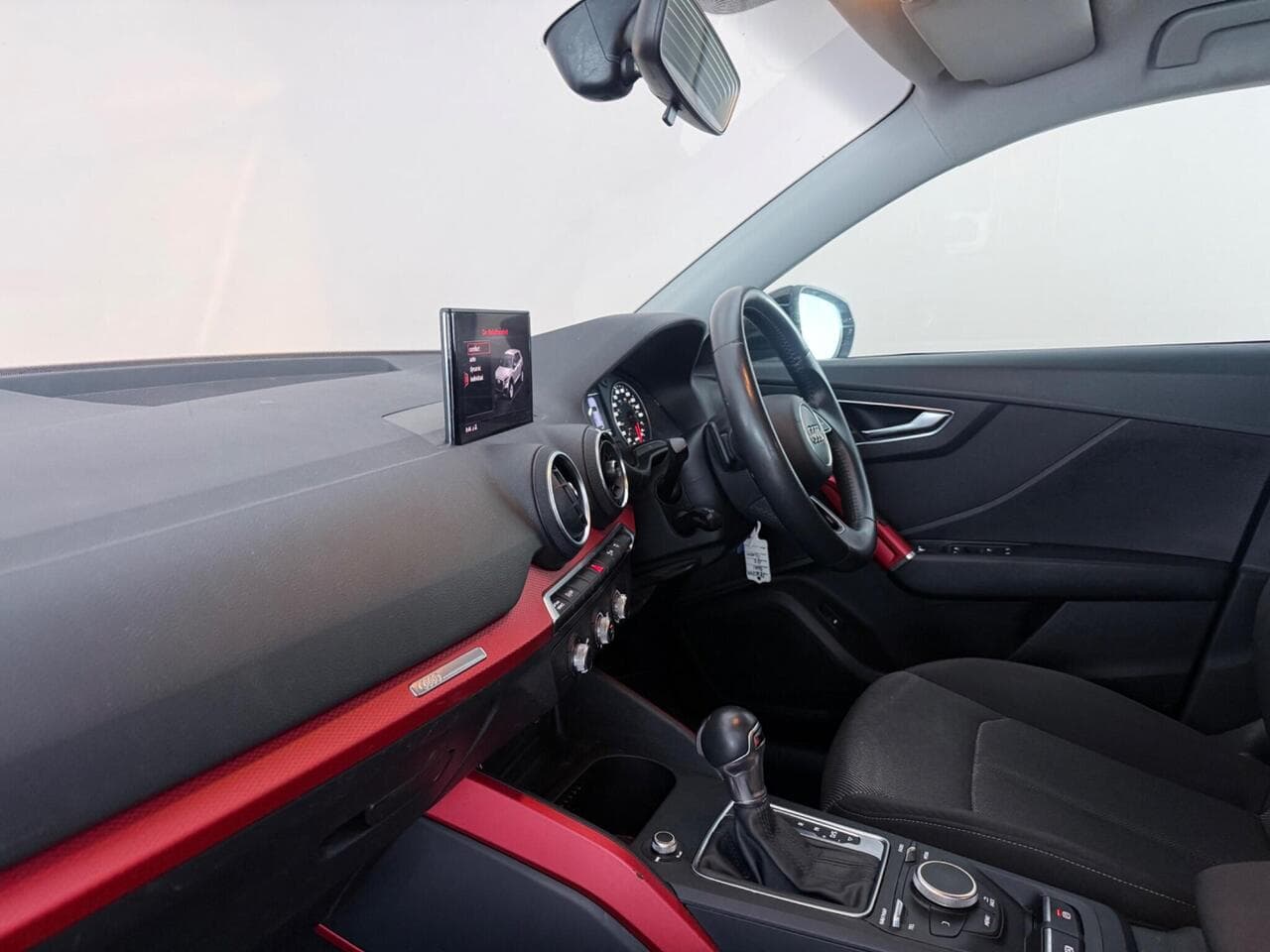 Audi Q2 thumbnail Interior Front
