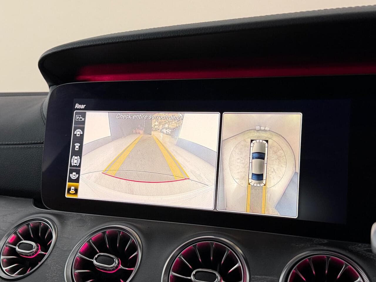 Mercedes-Benz CLS thumbnail Infotainment System