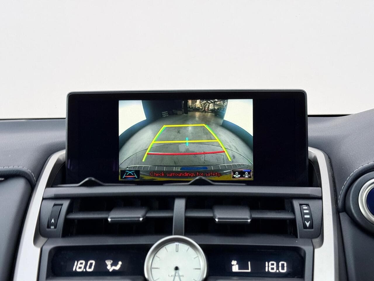 Lexus NX thumbnail Infotainment System