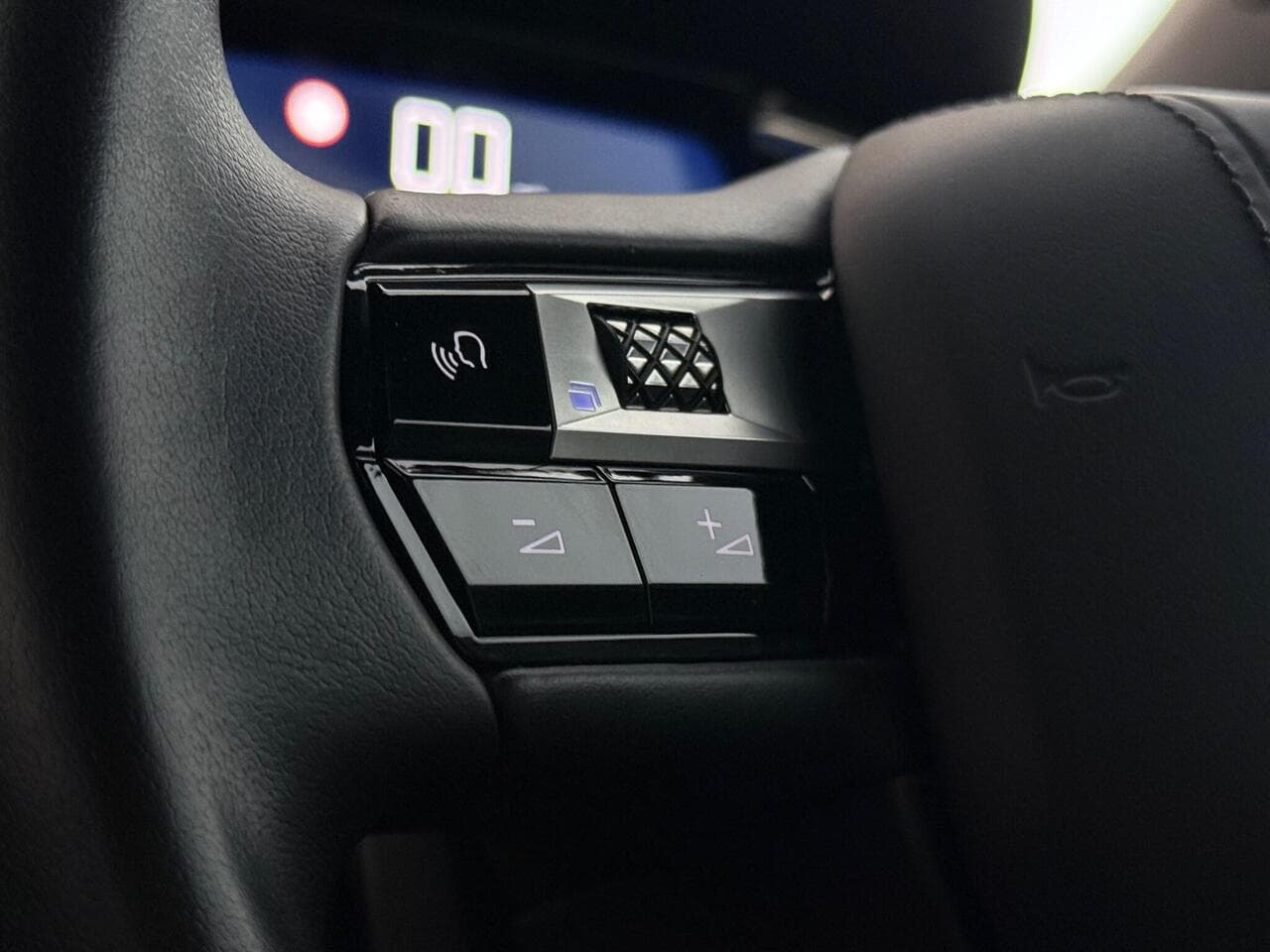 DS AUTOMOBILES DS 3 CROSSBACK thumbnail Misc Controls