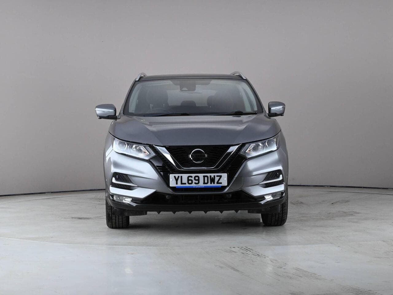 Nissan Qashqai thumbnail Front