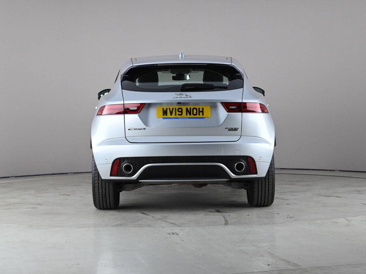 Jaguar E-PACE thumbnail Rear