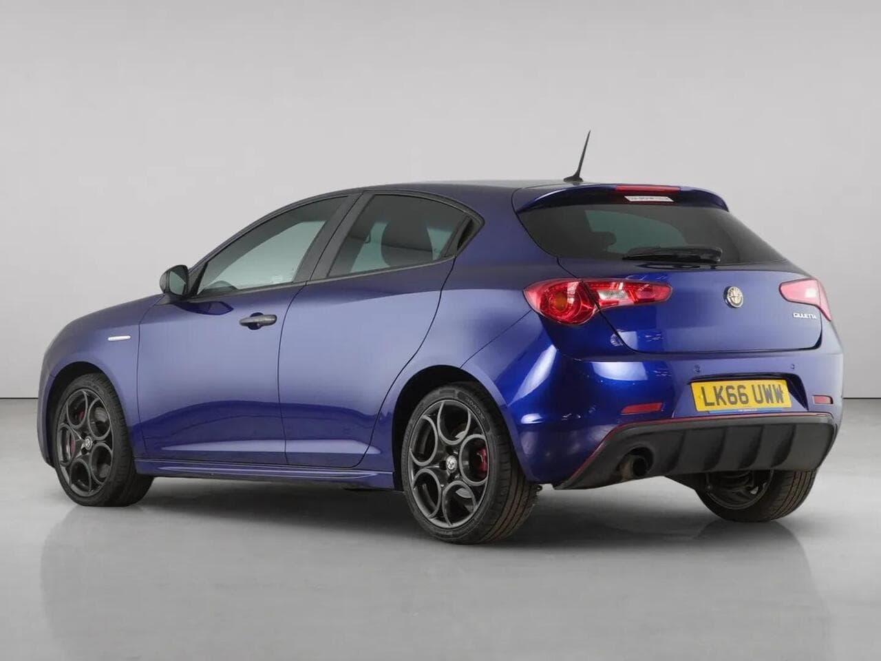Alfa Romeo Giulietta thumbnail Rear Left