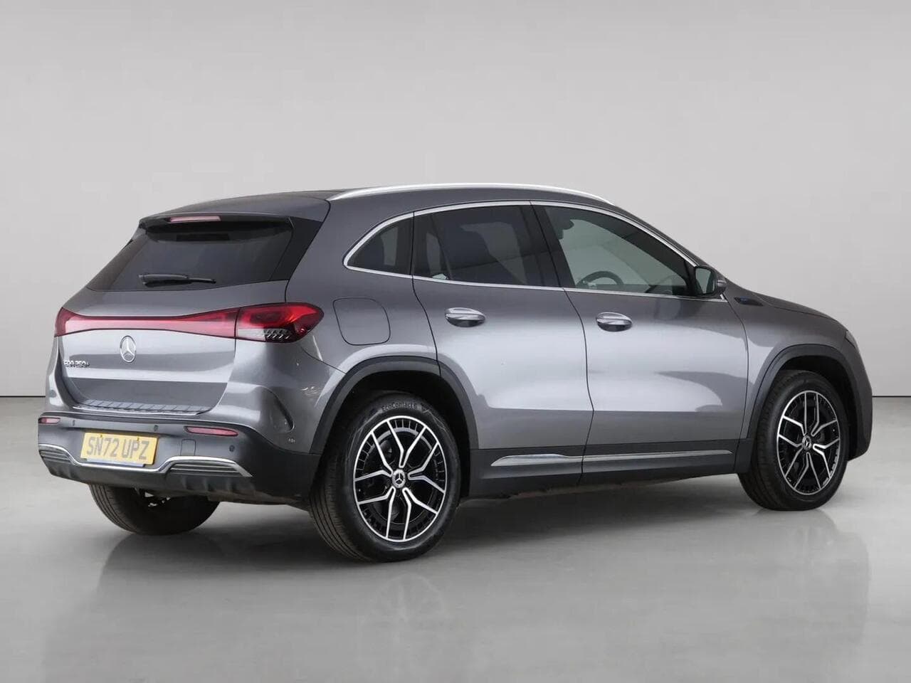 Mercedes-Benz EQA thumbnail Rear Right