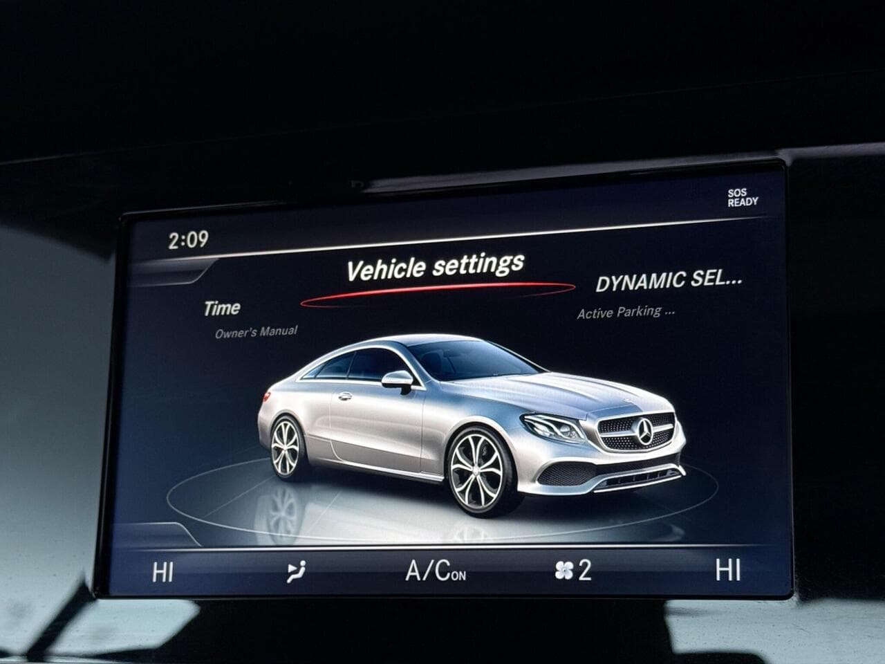 Mercedes-Benz E Class thumbnail Infotainment System