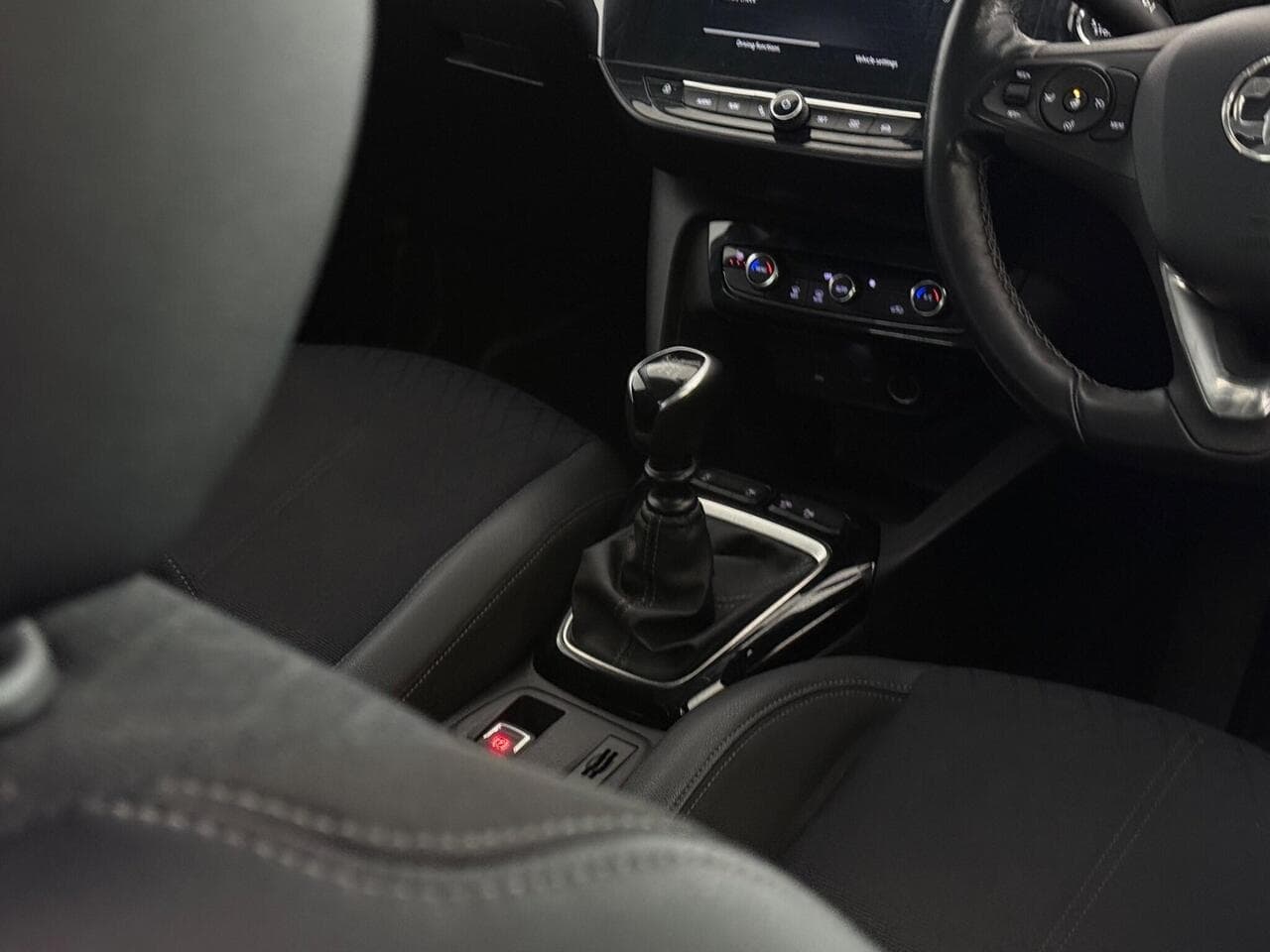 Vauxhall Corsa thumbnail Interior Front