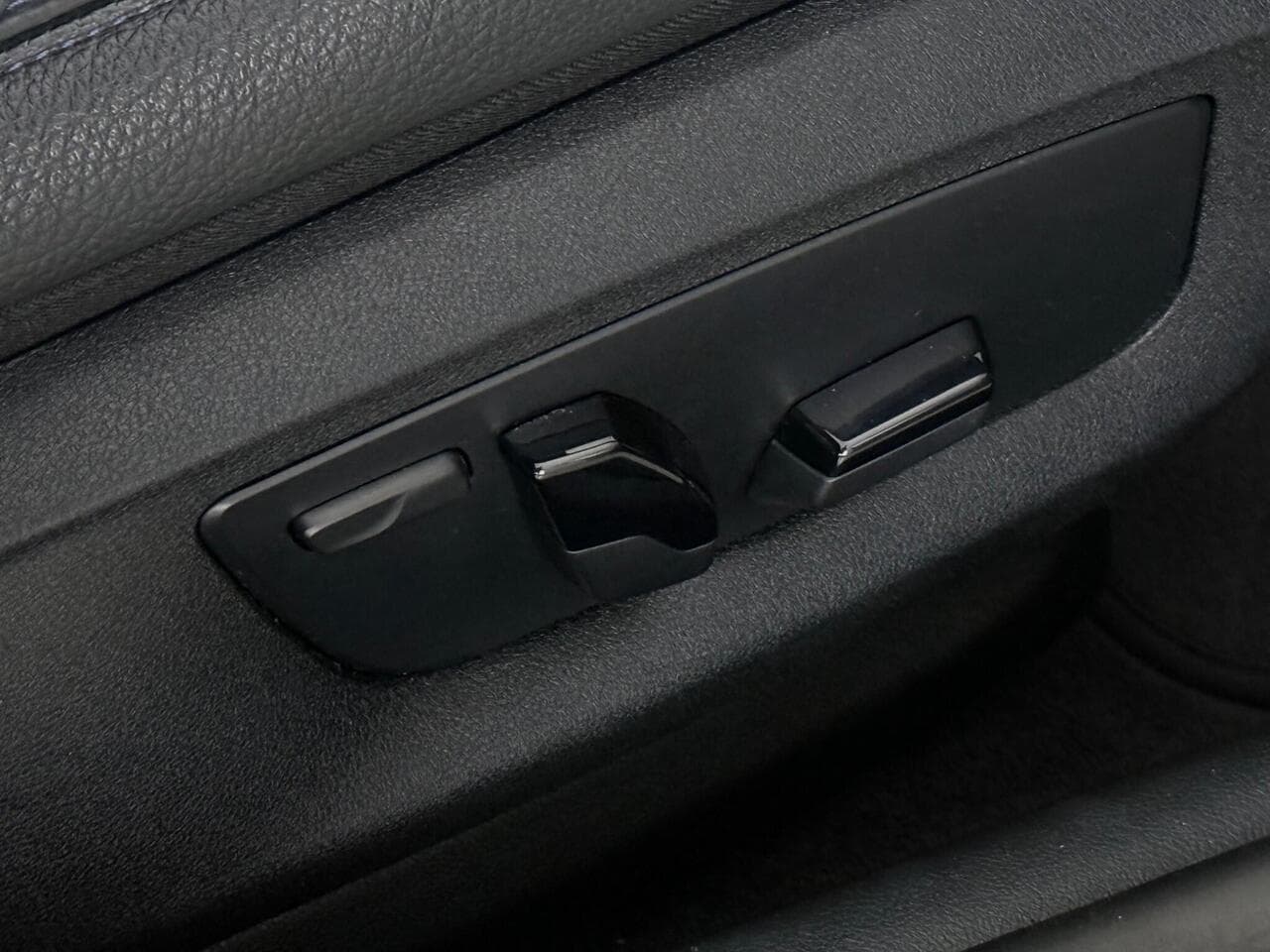 BMW 5 Series thumbnail Misc Controls
