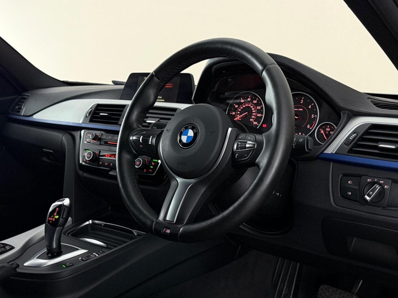 BMW 3 Series thumbnail Steering Wheel