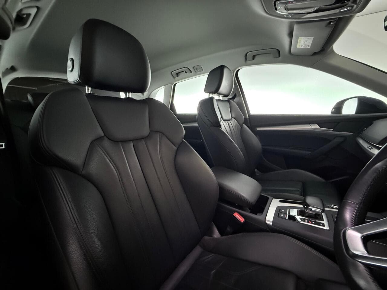 Audi Q5 thumbnail Seat Driver