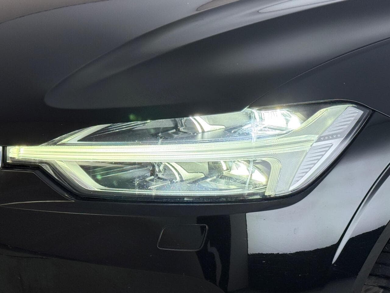 Volvo XC60 thumbnail Lights Front