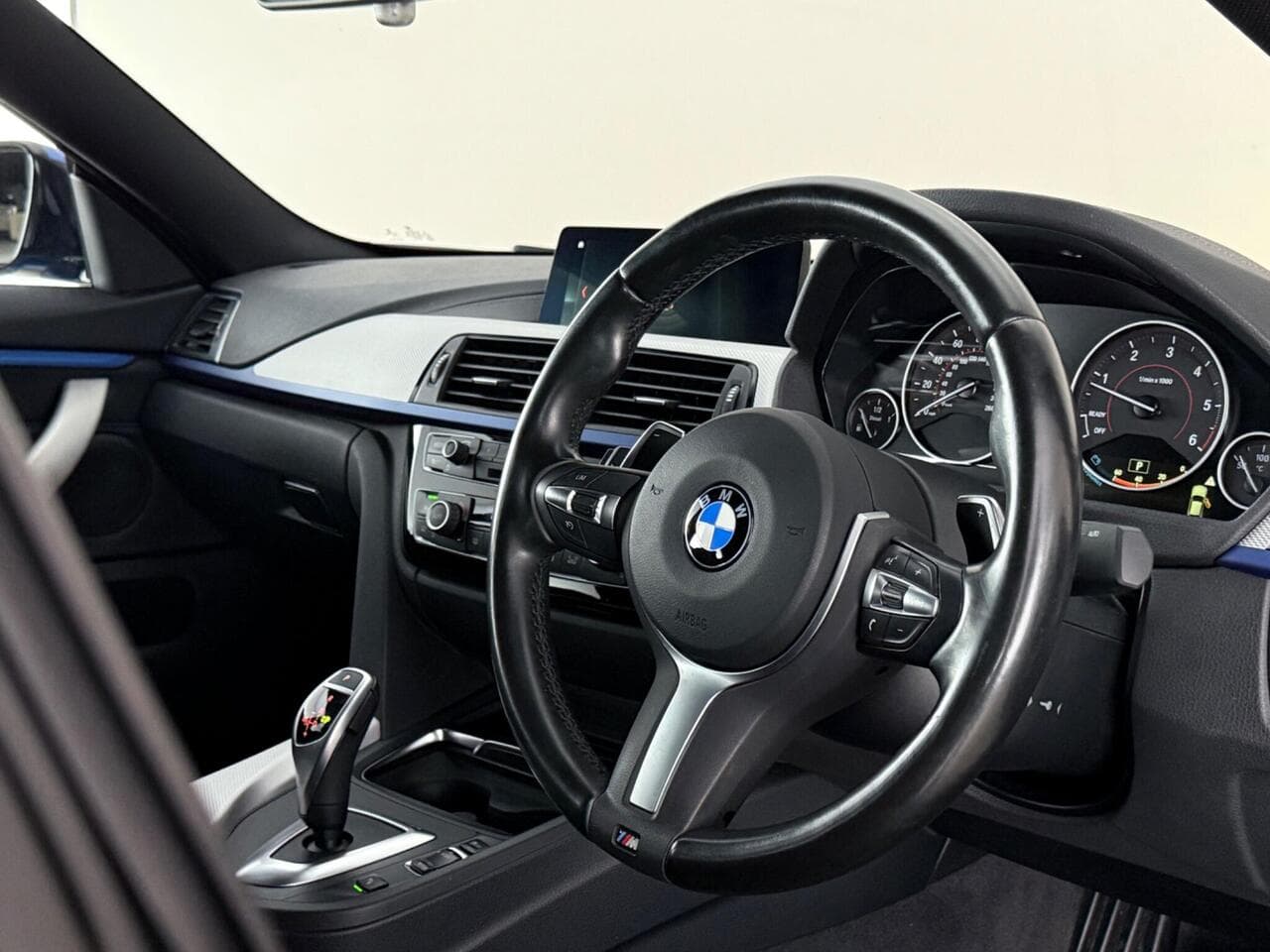 BMW 4 Series Gran Coupe thumbnail Steering Wheel