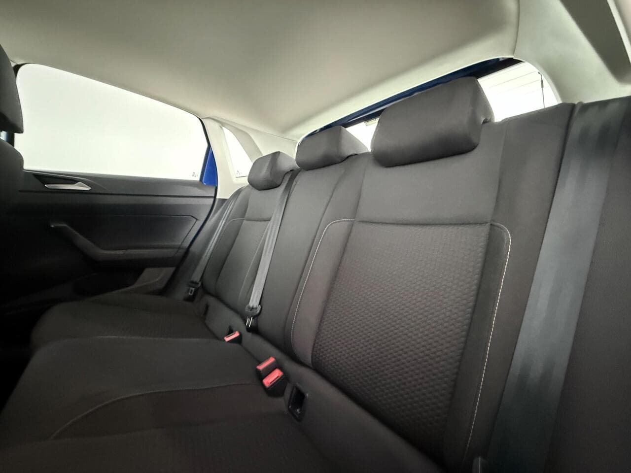 Volkswagen Polo thumbnail Seats Rear