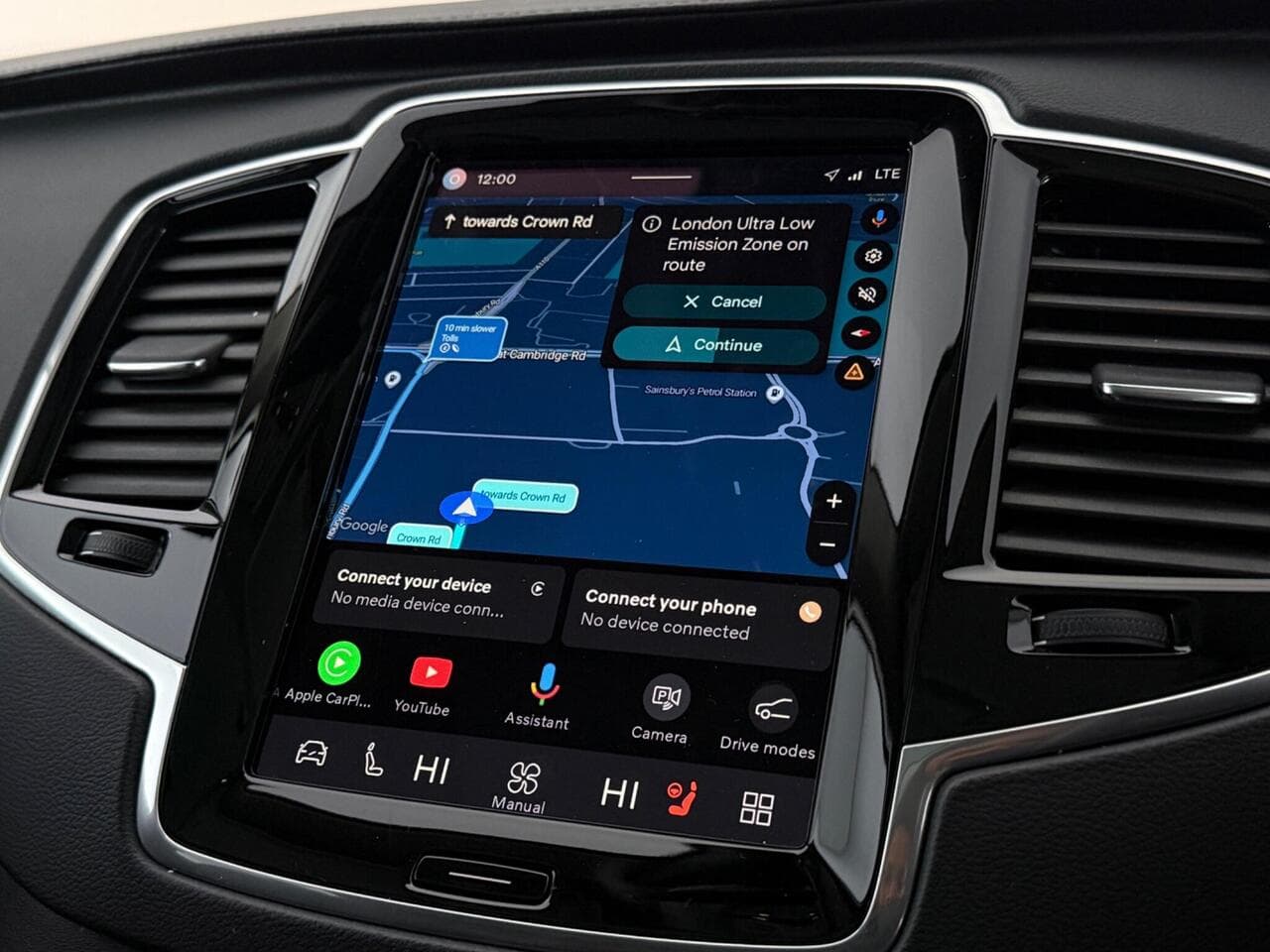 Volvo XC90 thumbnail Infotainment System