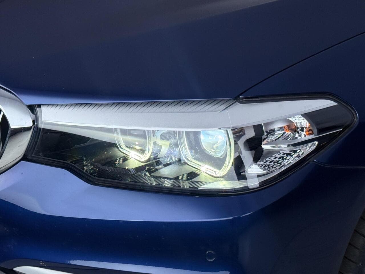 BMW 5 Series thumbnail Lights Front