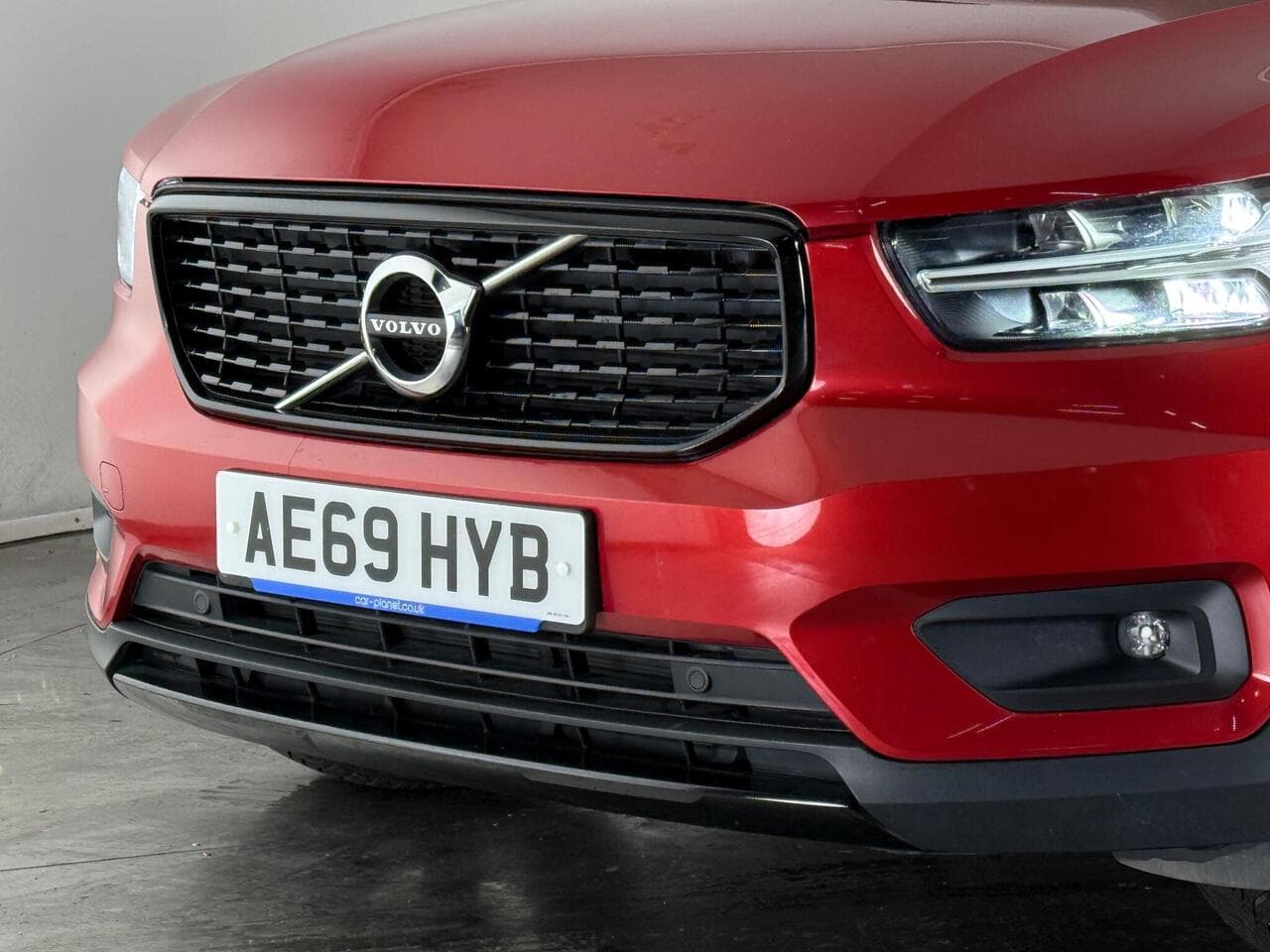 Volvo XC40 thumbnail Lights Front